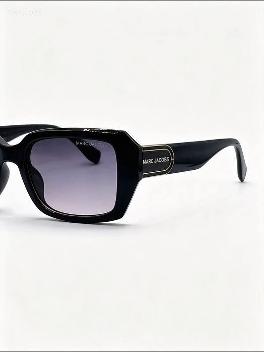 MARC JACOBS