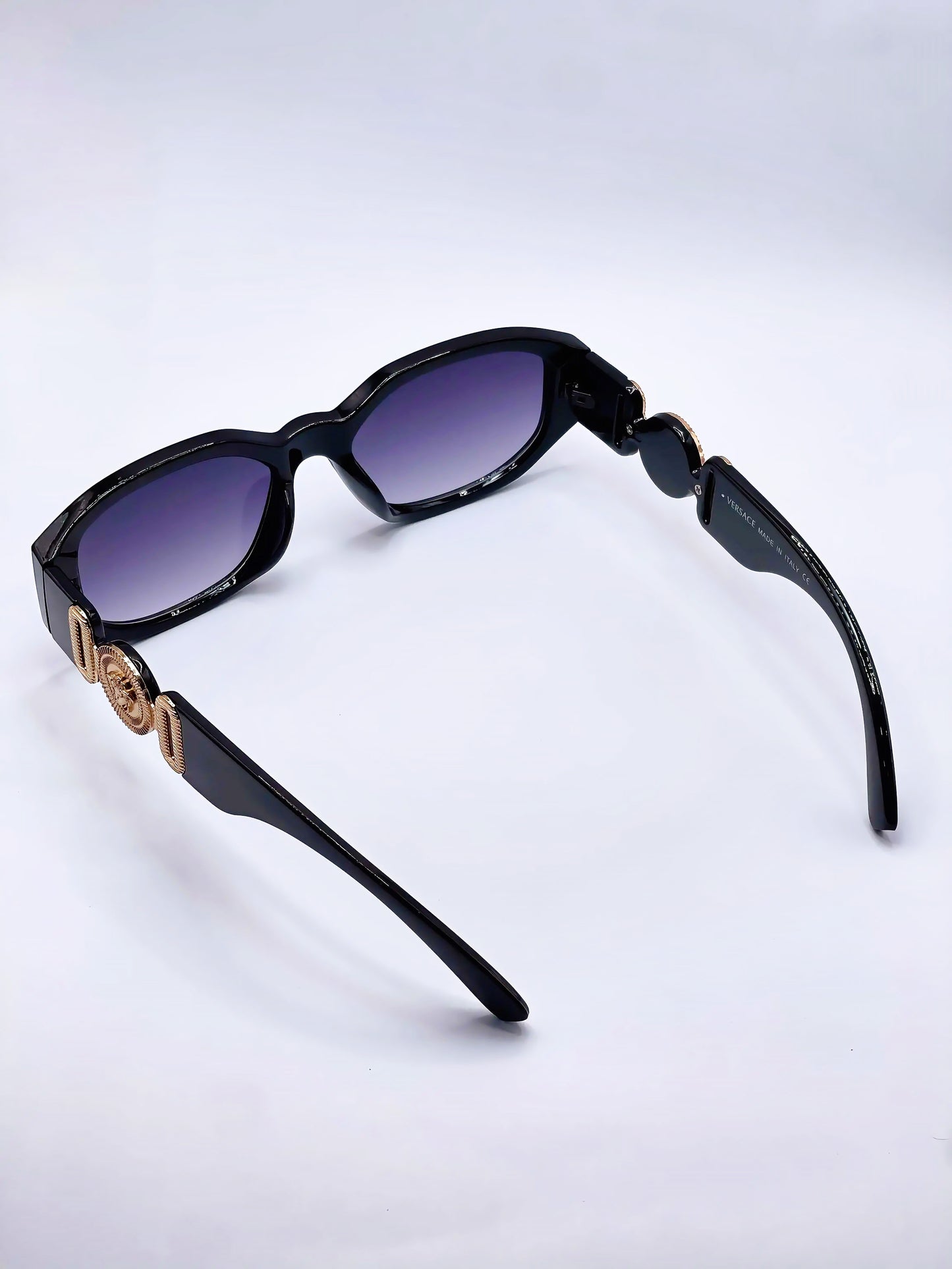 VERSACE