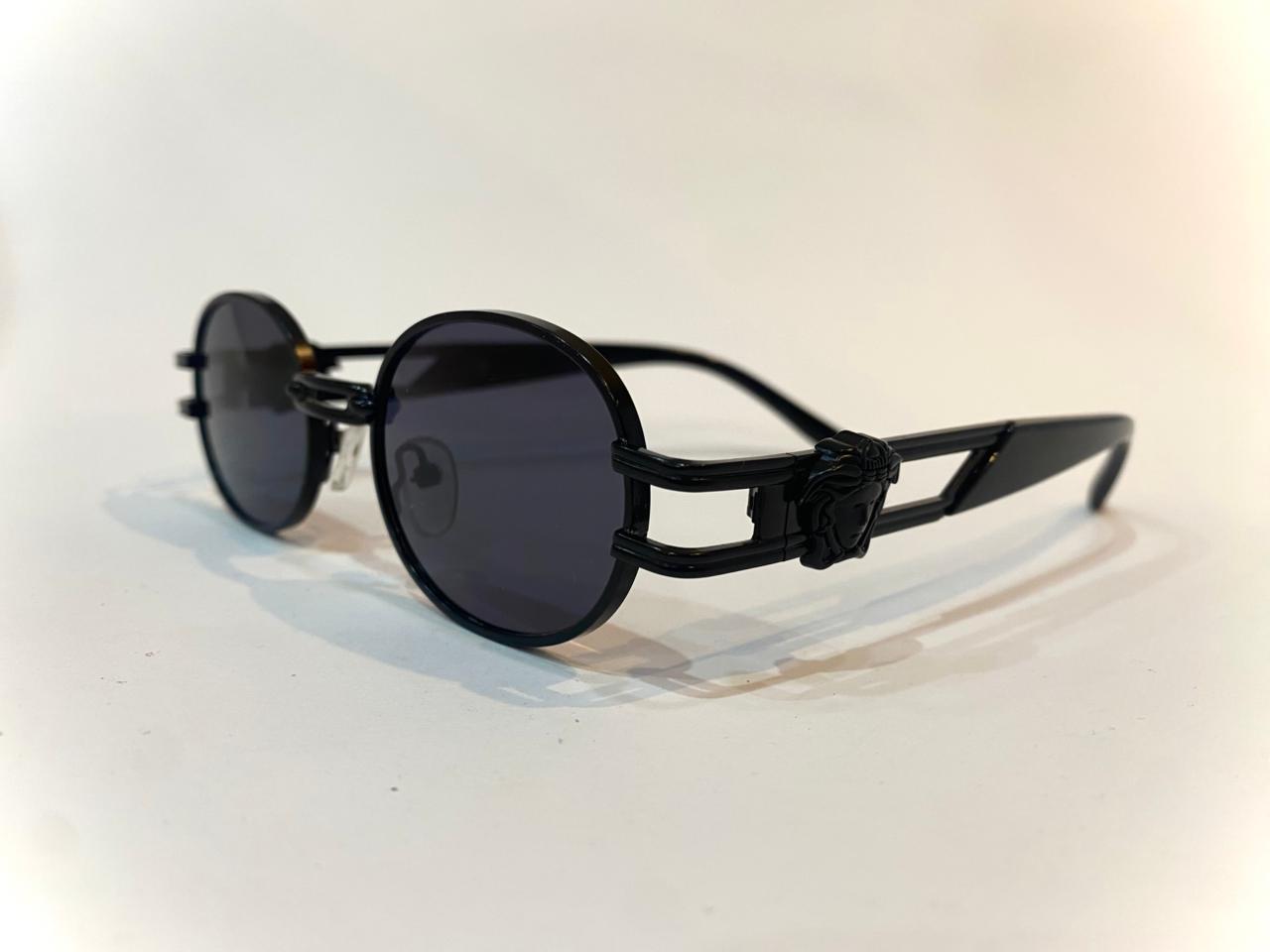 Versace - Matte Black