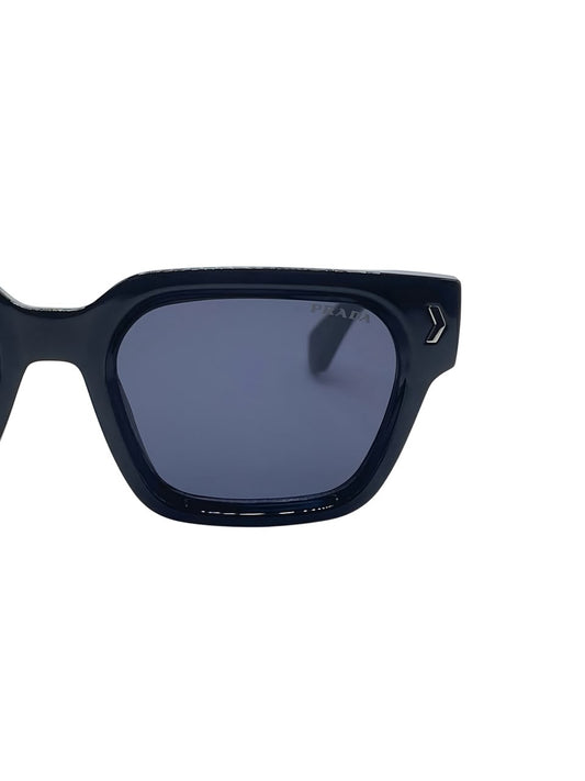 Prada - Black